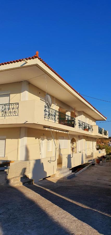 Darya Apartments Argostolion Exterior foto